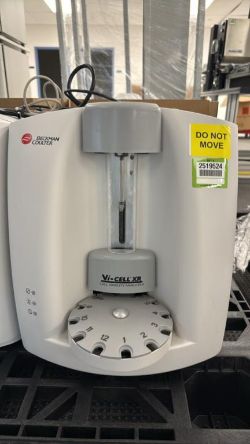 Beckman Coulter Vi-CELL XR Cell Viability Analyzer