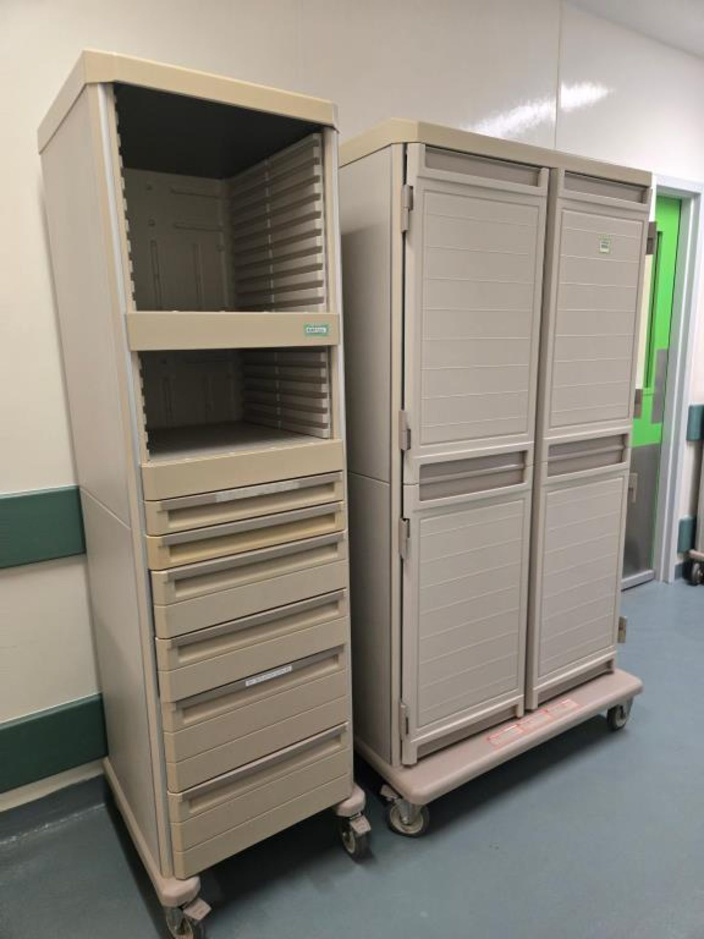 Metro Lab Cabinets
