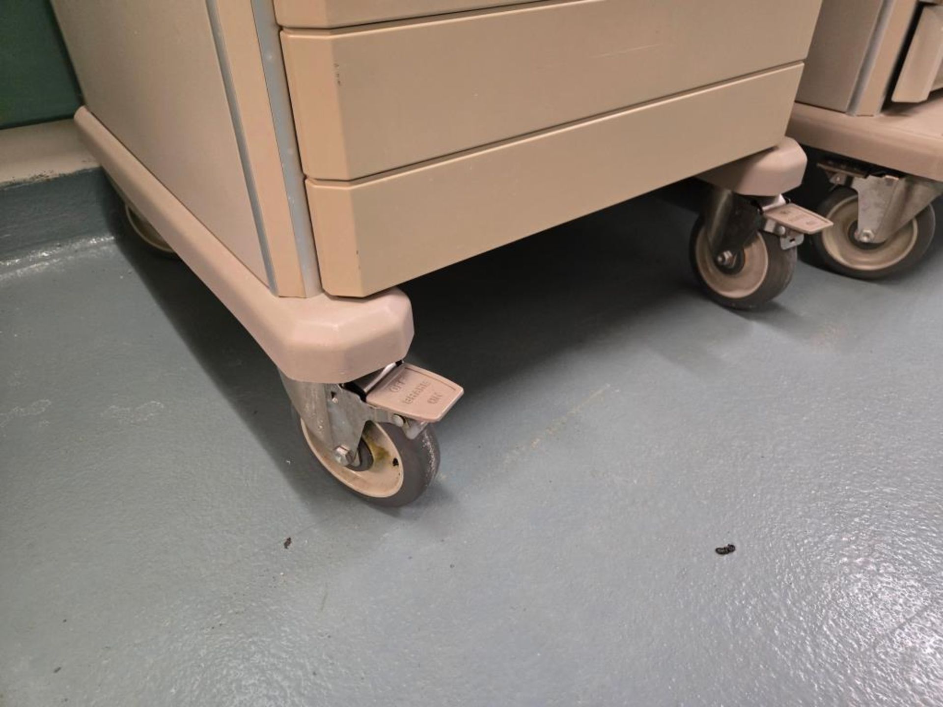 Metro Lab Cabinets - Image 9 of 22