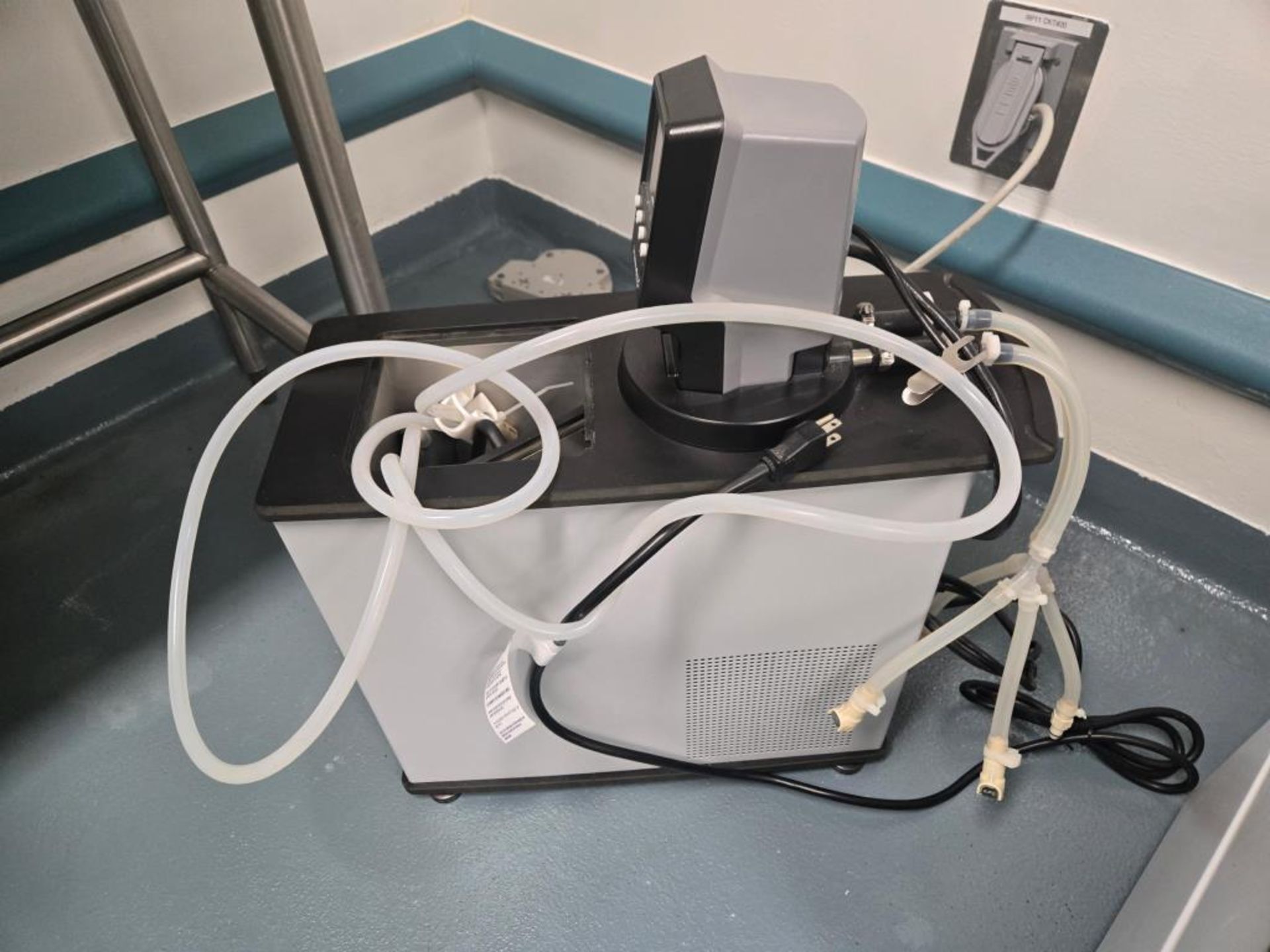 VWR Circulator Bath - Image 6 of 6
