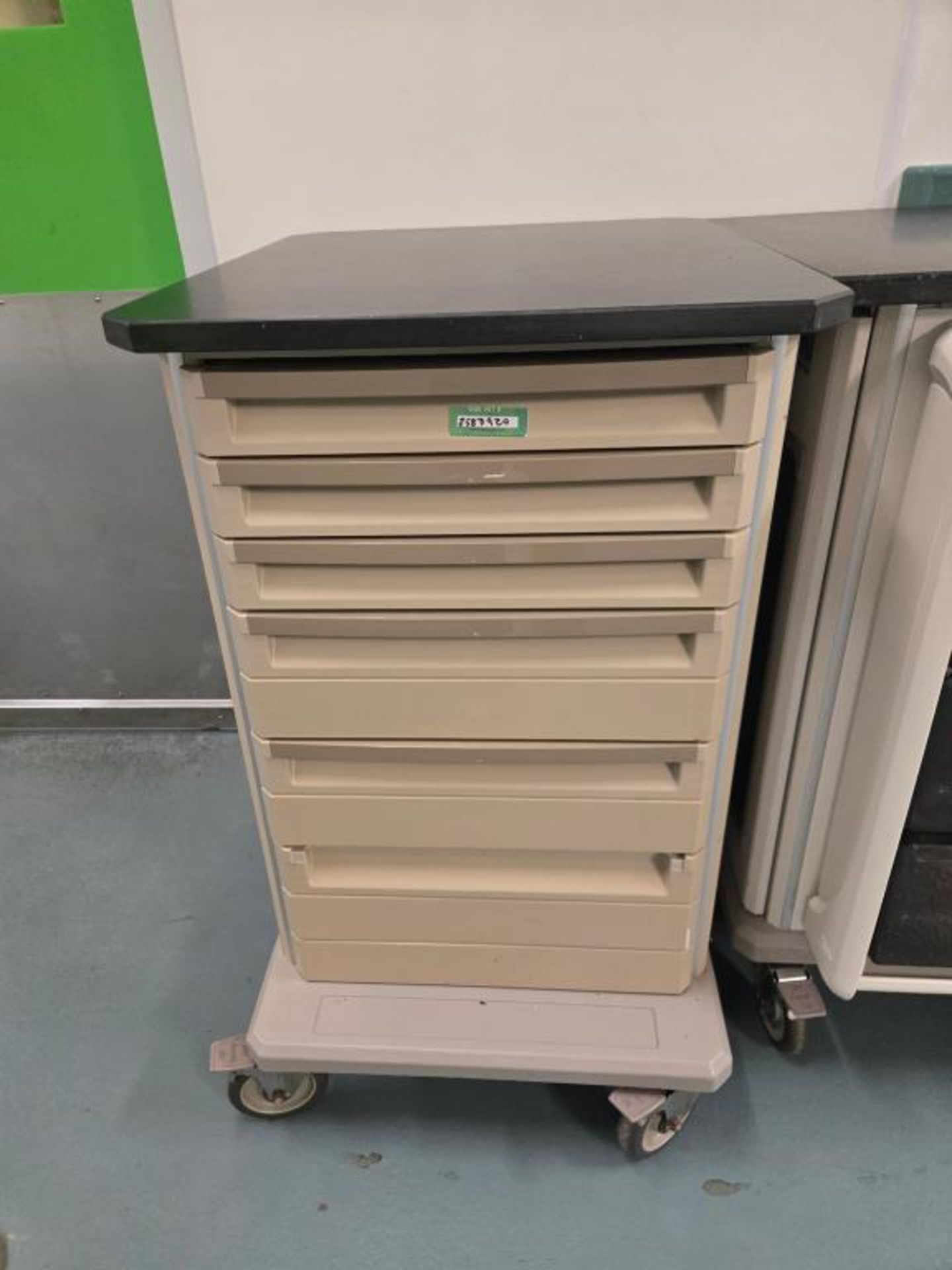 Metro Lab Cabinets - Image 13 of 22