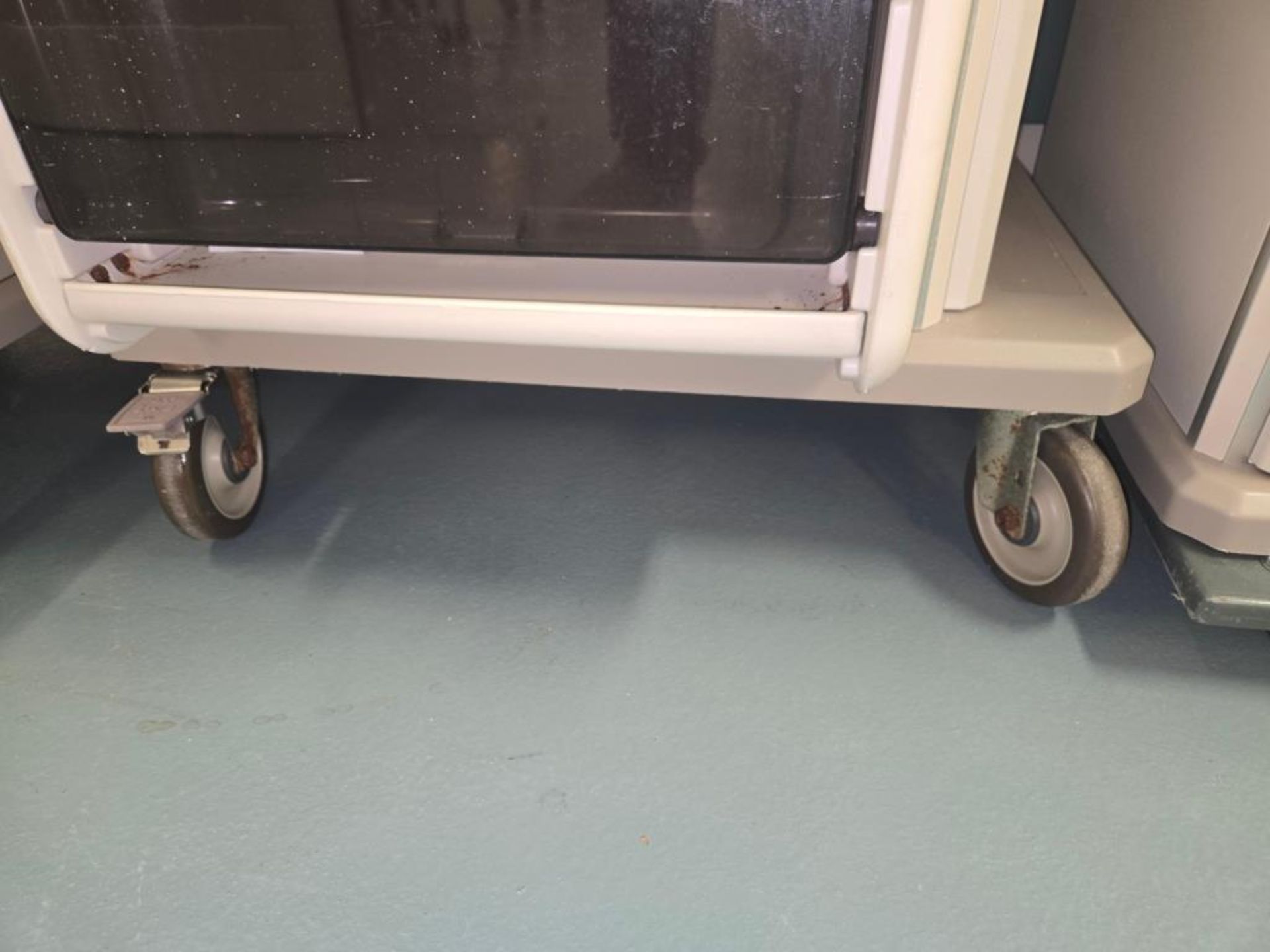 Metro Lab Cabinets - Image 17 of 22