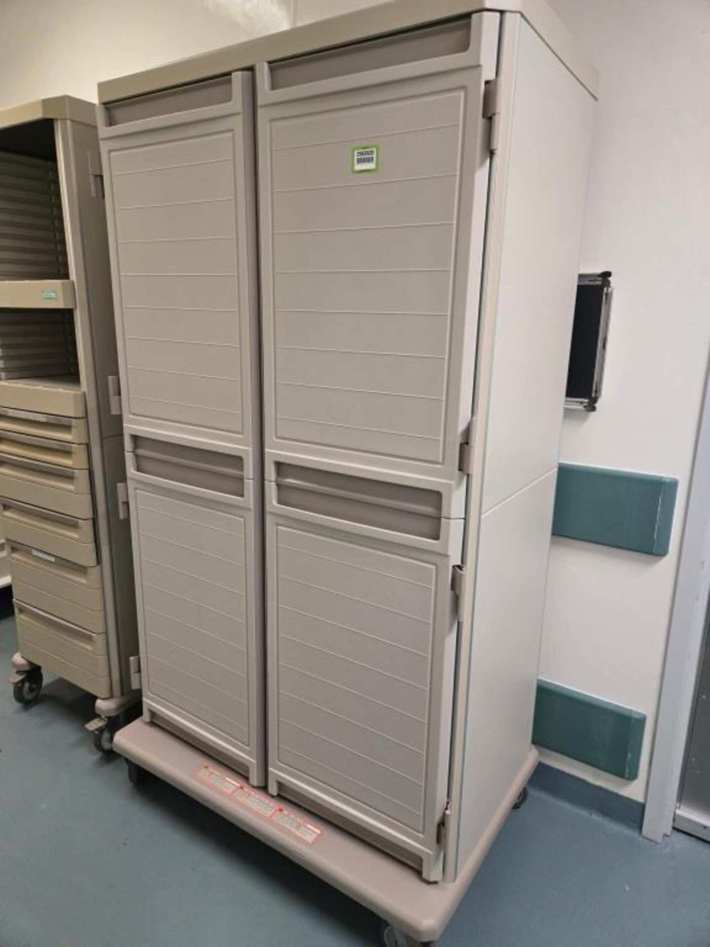 Metro Lab Cabinets - Image 4 of 22