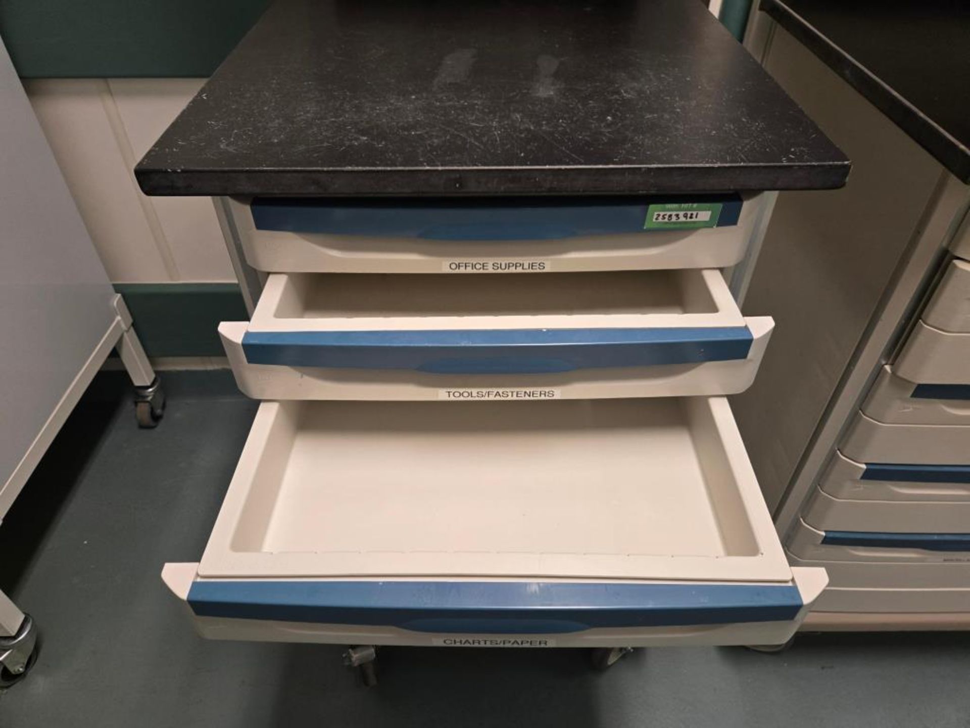 Metro Lab Cabinets - Image 11 of 18