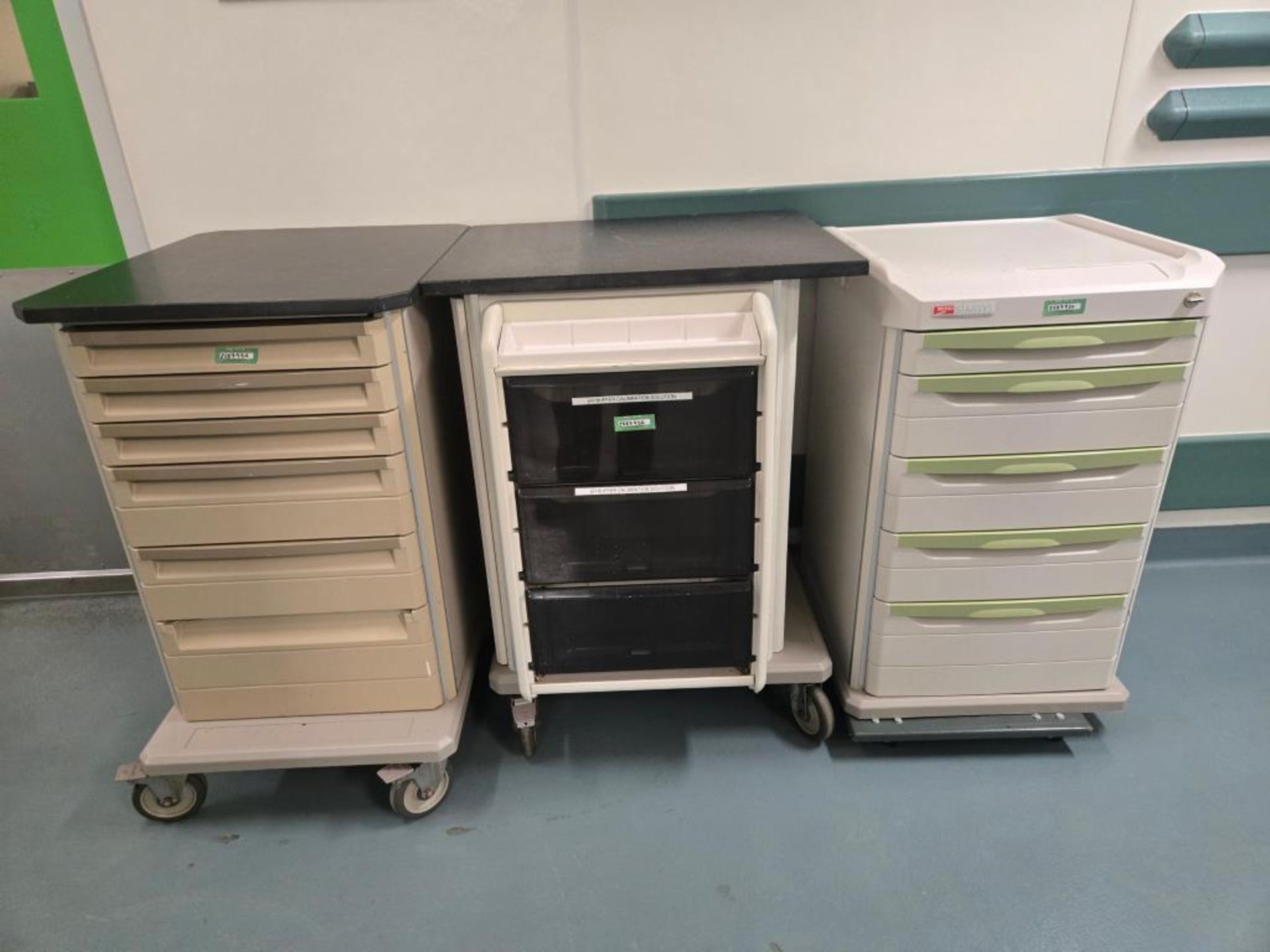 Metro Lab Cabinets - Image 3 of 22