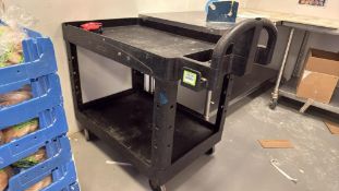 Rubbermaid Utility Carts