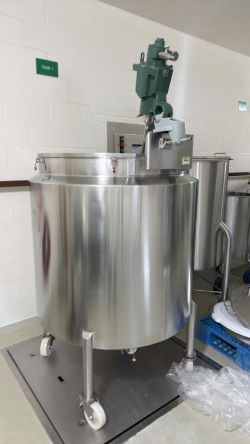 Martin Petersen 200 Gal. Stainless Steel Tank