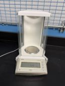 Mettler Toledo Lab Balance