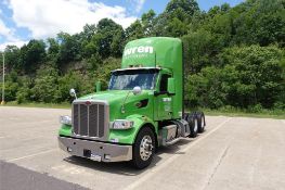 Peterbilt Semi Truck