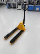 Uline H-1366 Short Pallet Truck