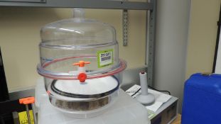 Cole-Parmer Vacuum Desiccator