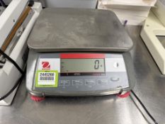 Ohaus Benchtop Scale