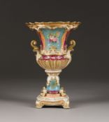  | VASE MIT FLORALEM DEKOR