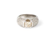 MASSIVER FANCY DIAMOND RING