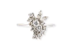 DIAMANT CLUSTER RING