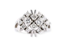 RAUTENFÖRMIGER BRILLANT RING