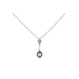 FEINES ART DÉCO COLLIER