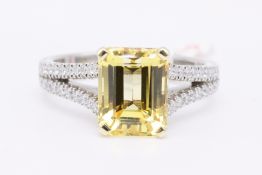 Natural 0.41ct Diamond & 3.85ct Yellow Sapphire Ring F VS Round Brilliant & Emerald Cut - Platinum