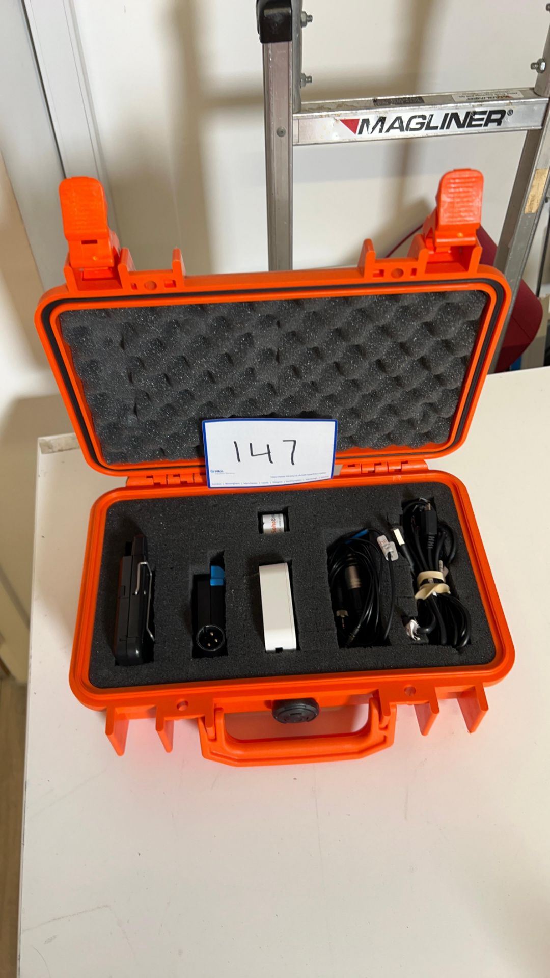 Sennheiser SK AVX Digital Wireless Tie-Clip Bodypack Transmitter With ME2 Capsule Kit in Hard Case