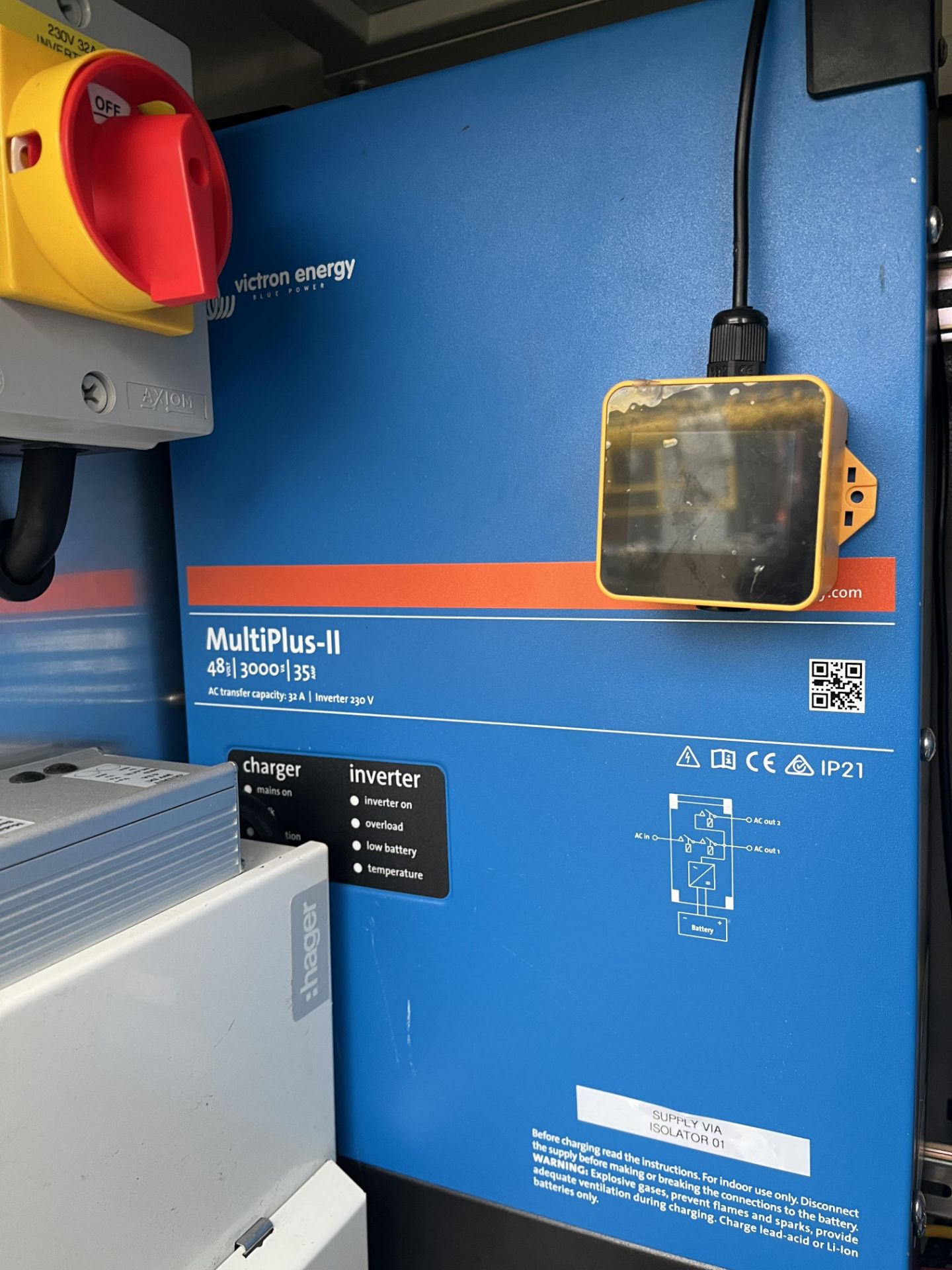 Cabinet Comprising 2 x Pylontech US5000C Power Packs, Victron Energy MPPT 150 / 35 Smart Solar Charg - Image 8 of 8