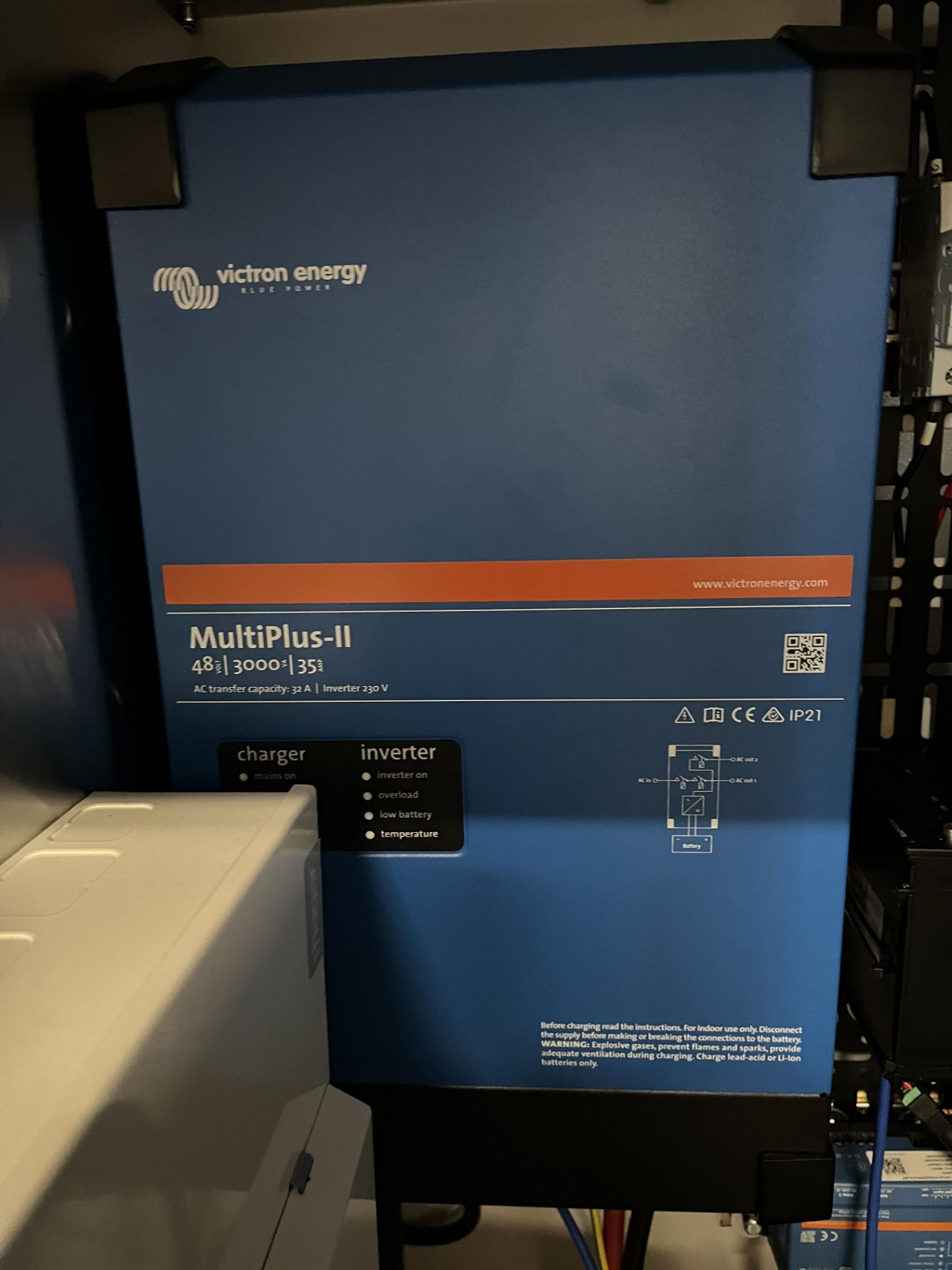 Tall Server Cabinet Comprising USW Pro, Victron Energy Multiplus II 48/3000/35 Inverter, Victron Ene - Image 4 of 7