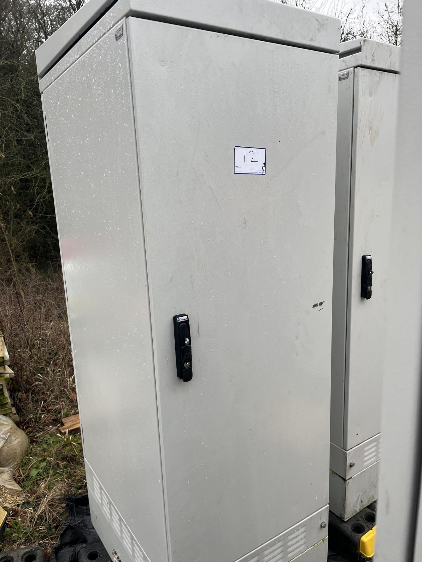 Cabinet Comprising 2 x Pylontech US3000C Power Packs, Avionix OpenAir Duo, Victron Energy Lynx Distr