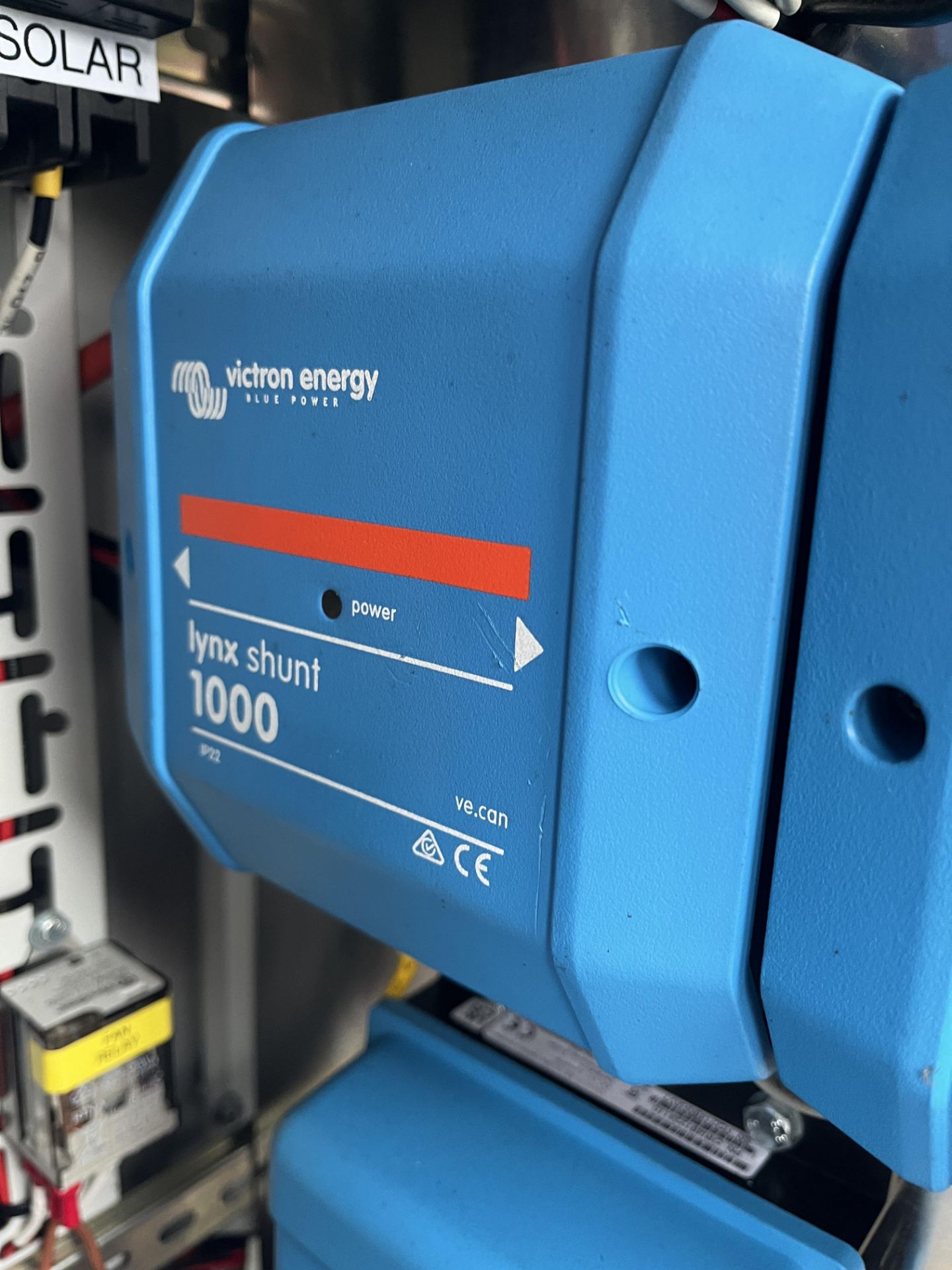 Cabinet Comprising 2 x Pylontech US5000C Power Packs, Victron Energy MPPT 150 / 35 Smart Solar Charg - Image 7 of 8