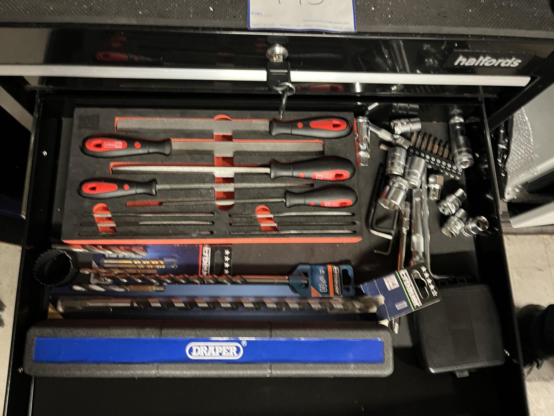 Halfords 5-Drawer Tool Cabinet with Contents & Key. LOCATION: Overton - Image 3 of 5