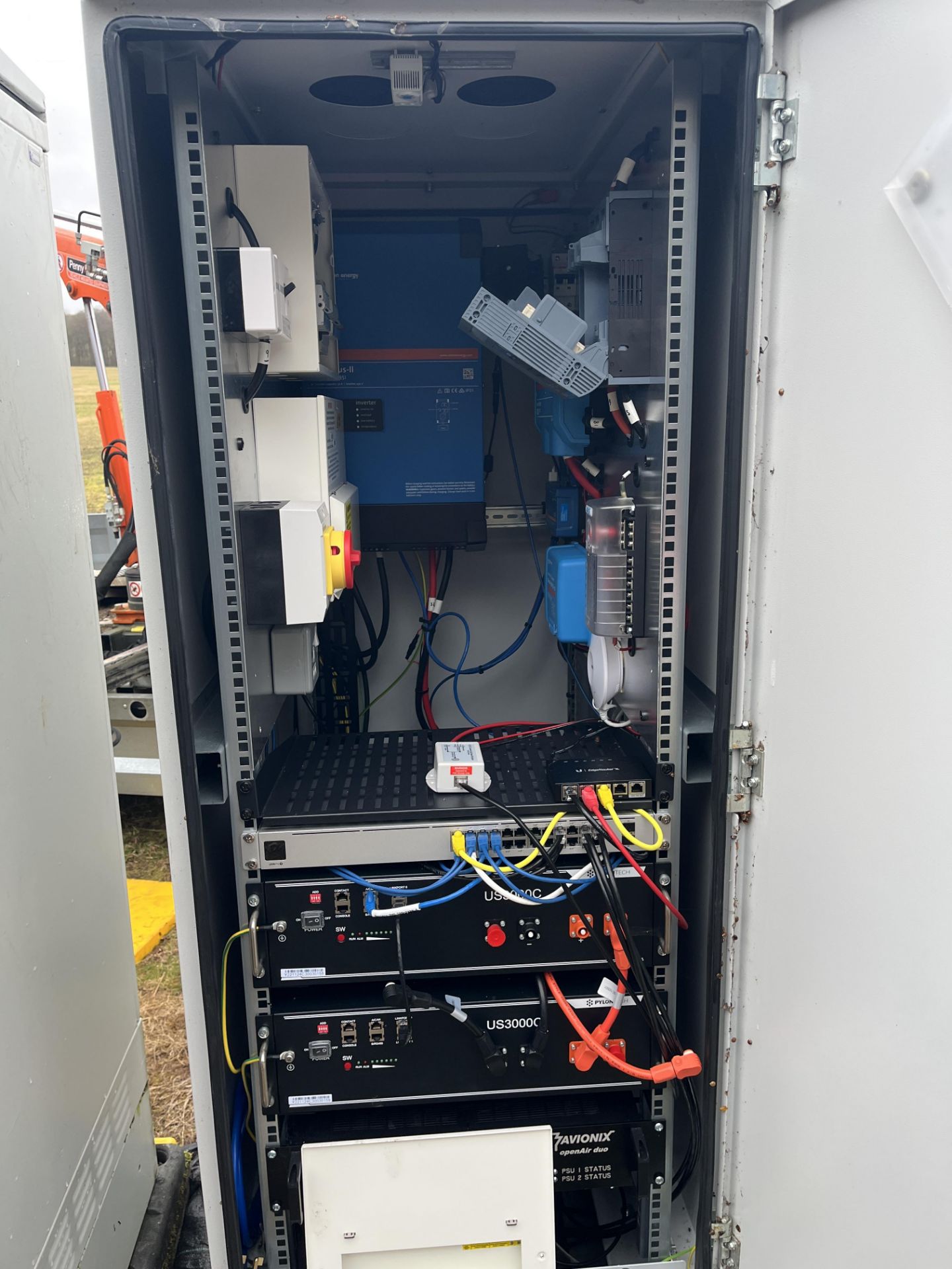 Cabinet Comprising 2 x Pylontech US3000C Power Packs, Avionix OpenAir Duo, Victron Energy Lynx Distr - Image 2 of 8