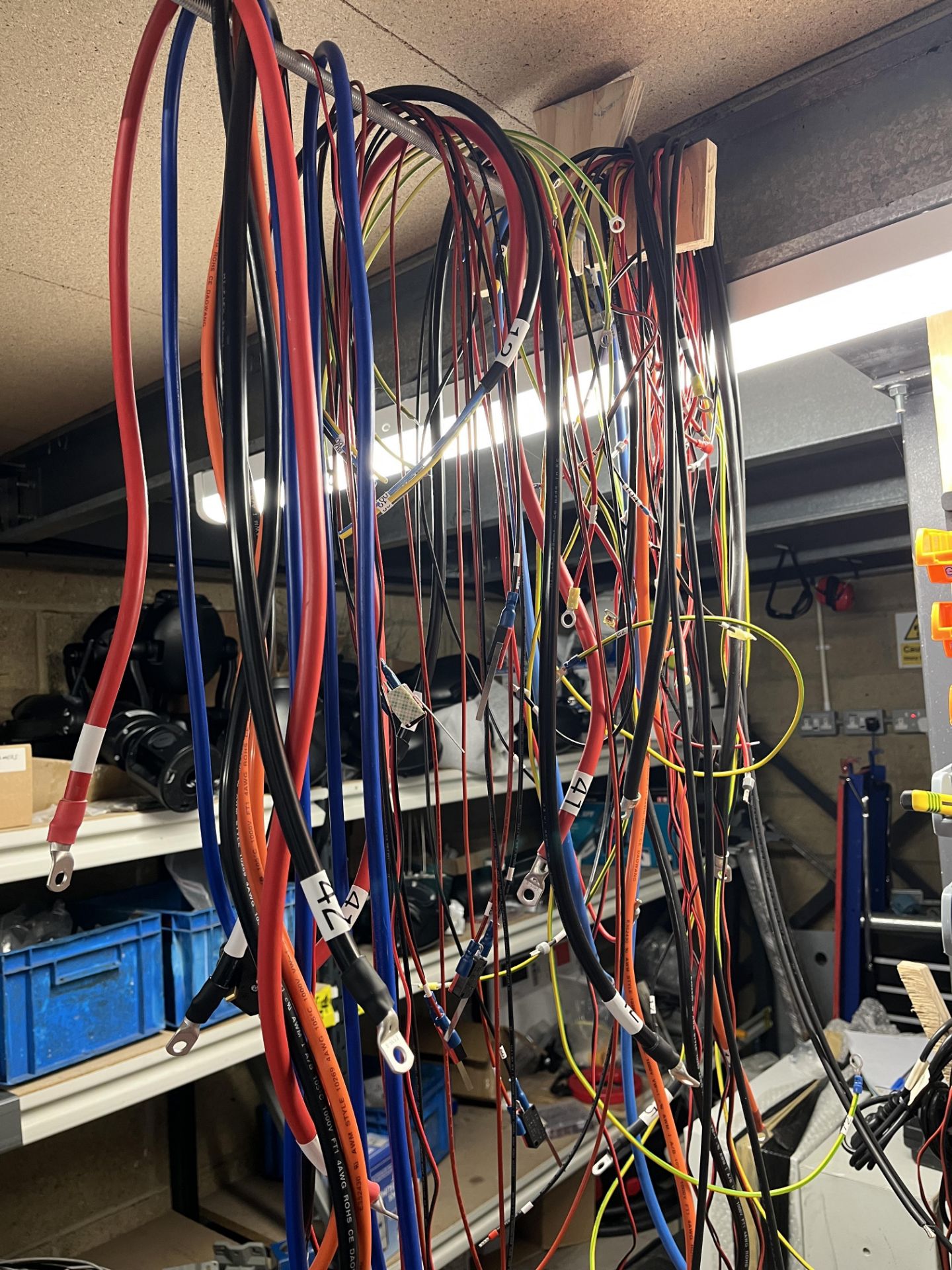 Contents of Racking Comprising a Quantity of Miscellaneous Items to Include Cable, Batteries - Image 9 of 11