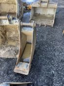 1: UNKNOWN, 260mm Trench Bucket, 45mm dia.