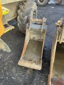 1: Strickland, 400mm Digging Bucket, 50mm Dia.