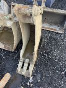 1: UNKNOWN, 300mm Digging Bucket, 60mm Dia.