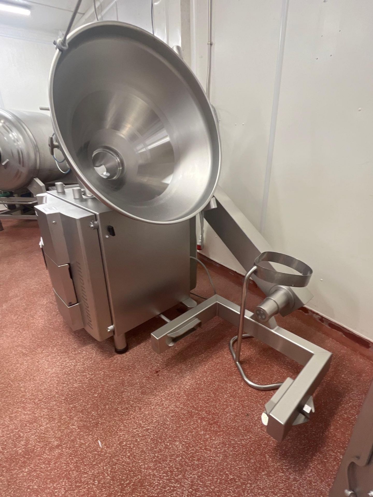 Handtmann VF612 Vacuum Forming Machine With Bin Lifter and Ball Forming Attachement - Image 5 of 9