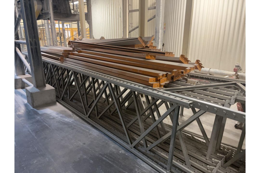 A Quantity of Boltless Pallet Racking Ccomprising:  14 End Frames; 50 Cross Beams - Image 2 of 3
