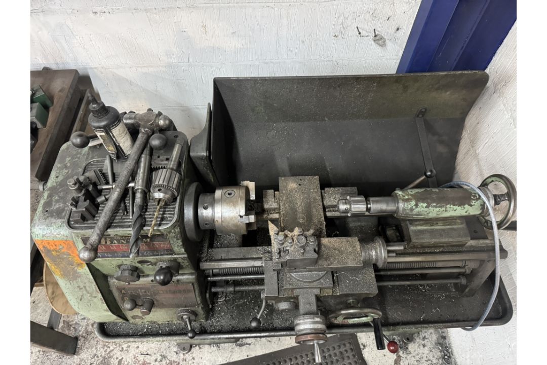 1: Colchester , Bantam Mk. 1, Centre Lathe with 800rpm, 5.5" centre height, 20" between centres - Image 2 of 4