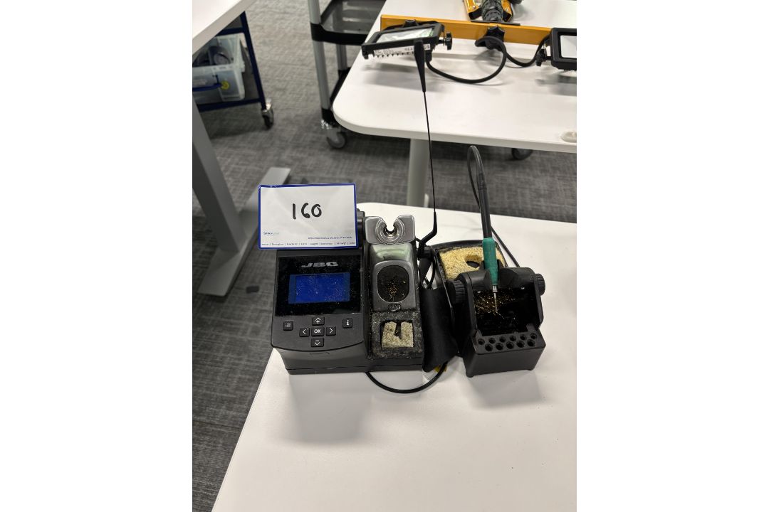 JBC CD-2SQF Precision Soldering Station , Serial Number : 234450-318