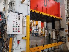 Straight side mechanical stamping press