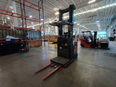 Electric forklift