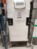 Lote de (50) estantes moviles