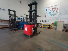 Electric forklift