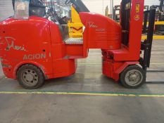 Electric forklift