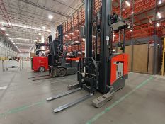 Electric forklift