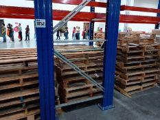 Selective type cargo rack