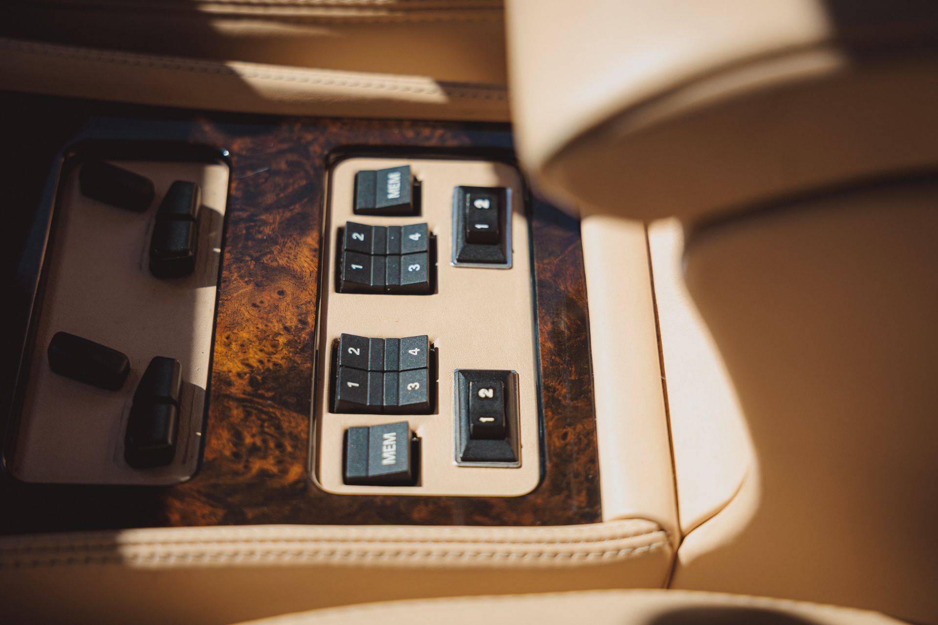 1998 Bentley Brooklands R Mulliner Offered From The Continental Performance Collection - 98 of 100 - Image 50 of 73