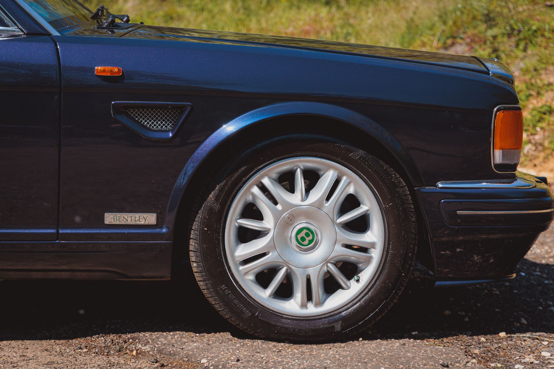 1998 Bentley Brooklands R Mulliner Offered From The Continental Performance Collection - 98 of 100 - Image 26 of 73