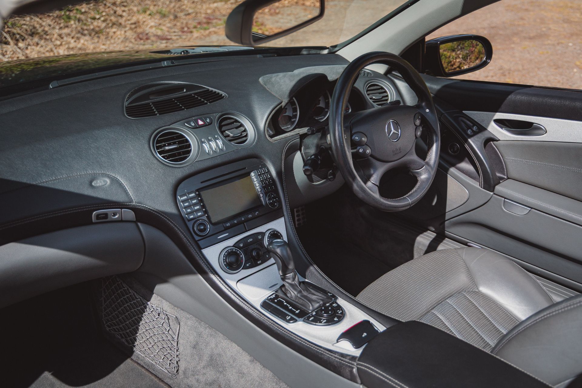 2004 Mercedes-Benz SL55 AMG F1 Performance Pack Offered From The Continental Performance Collection - Image 25 of 29