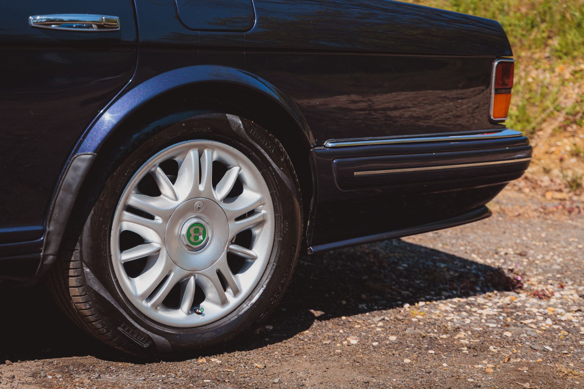 1998 Bentley Brooklands R Mulliner Offered From The Continental Performance Collection - 98 of 100 - Image 22 of 73