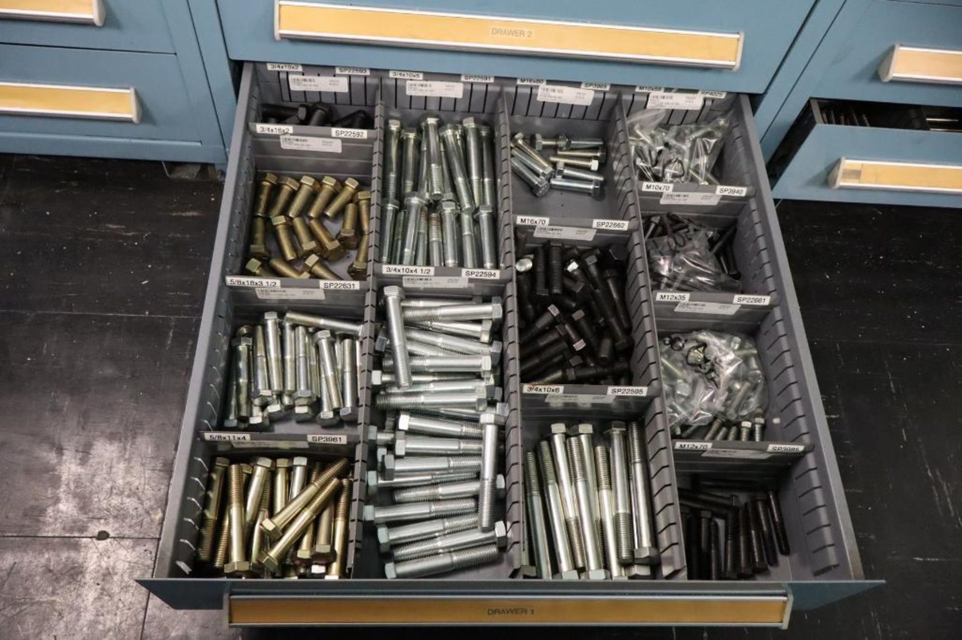 Contents of Cabinet to Include Assorted Fastner Hardware - Image 8 of 8