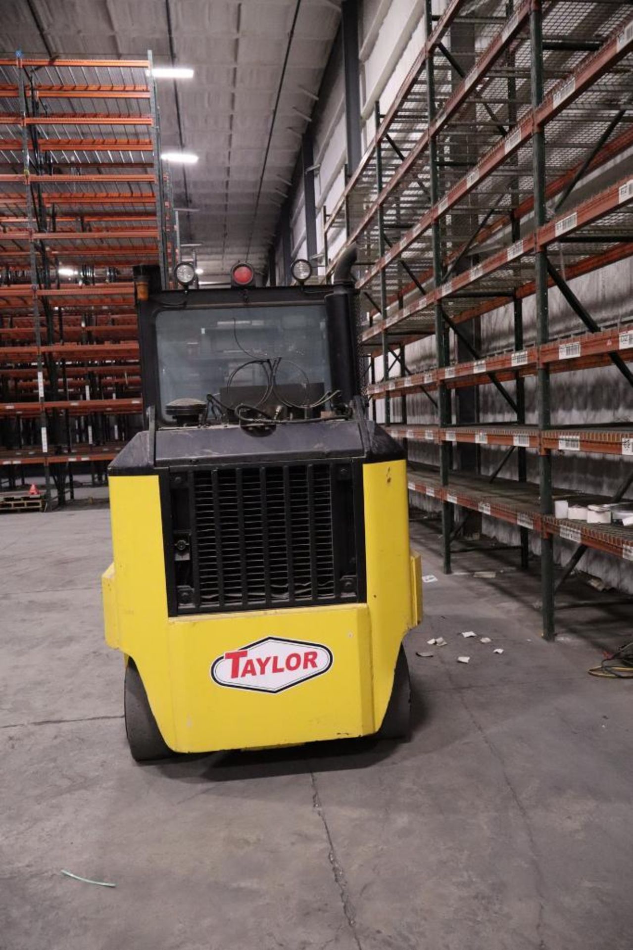 Taylor TC300S 30,000 Lb. Capacity Forklift Truck, Ford LSG-875I V-8 Propane Engine, 96"L x 8"W x 3" - Image 3 of 13